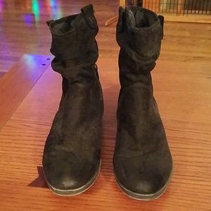 Target size 11 textured boots